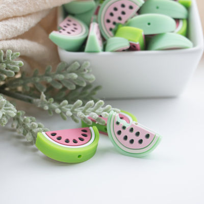 qualità  Red Watermelon Shaped Silicone Beads Soft For Baby Teething fabbrica