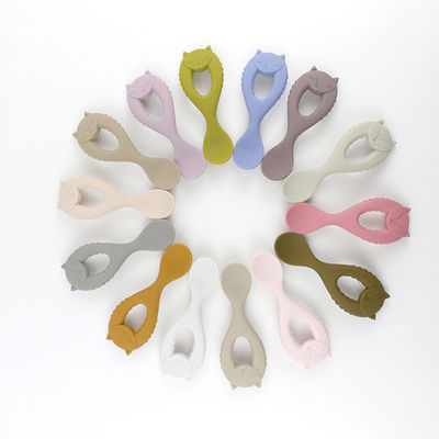 Nuovo cucchiaio del silicone del commestibile del cucchiaio del bambino di arrivo con i bambini amichevoli di Eco del bambino che alimentano a bambino il cucchiaio animale del silicone di stile