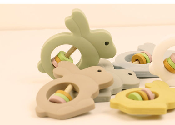 I giocattoli amichevoli del bambino del silicone di Eco crepitano la forma del coniglio per il bambino