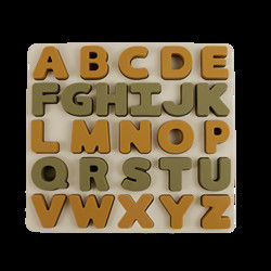 Puzzle del silicone dei bambini del commestibile con forma di alfabeto delle lettere