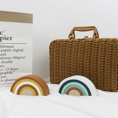 Il silicone molle su misura gioca l'arcobaleno che impila per il bambino educativo