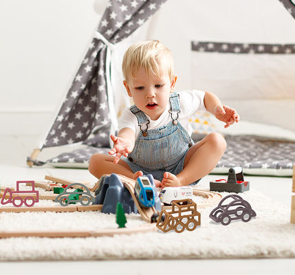 Il silicone del bambino di forma dell'automobile gioca il multi materiale non tossico del commestibile di colore