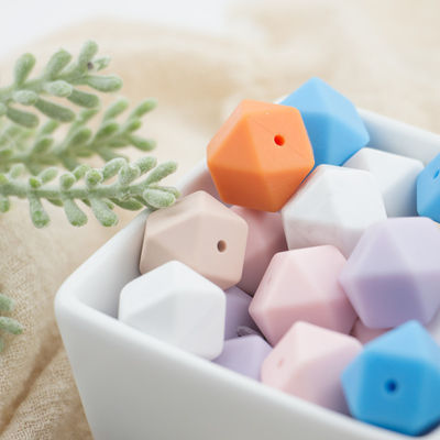 sicurezza amichevole di Eco della perla mettere i denti del silicone di esagono di 17mm masticabile per dentizione del bambino