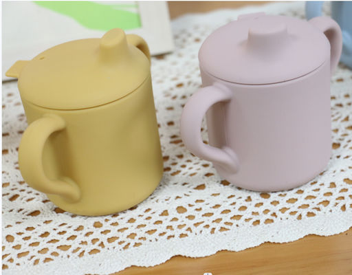 tazze beventi del silicone 120ml per il ODM dell'OEM di addestramento del bambino dei bambini