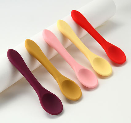 Forchette e cucchiai del silicone del ODM dell'OEM sostenibili per l'alimentazione del bambino