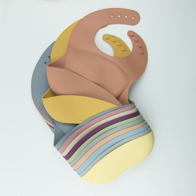 4 bene durevole molle impermeabile del silicone dei bottoni BPA della busbana francese libera del bambino regolabile