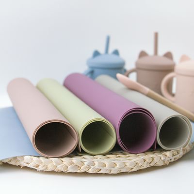 Stuoia di posto libera del silicone dei bambini di slittamento di BPA non variopinta con la stuoia su misura dello scrittorio della tovaglietta di logo