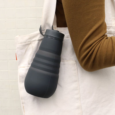 Bottiglia bevente BPA del silicone pieghevole a perfetta tenuta libera per il campeggio di viaggio