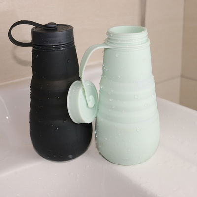 Bottiglia bevente BPA del silicone pieghevole a perfetta tenuta libera per il campeggio di viaggio