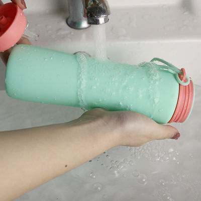 Bottiglia di acqua riutilizzabile del silicone di verde di rosa per l'OEM di viaggio di sport all'aperto