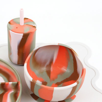 Stoviglie sicure infrangibili del silicone messe per l'alimentazione dei bambini del bambino