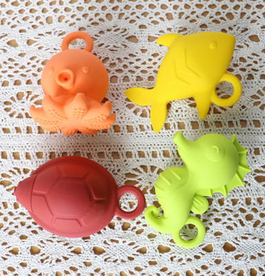 Il silicone di gomma del bambino di colori brillanti gioca BPA libero per il galleggiamento dell'acqua del bambino