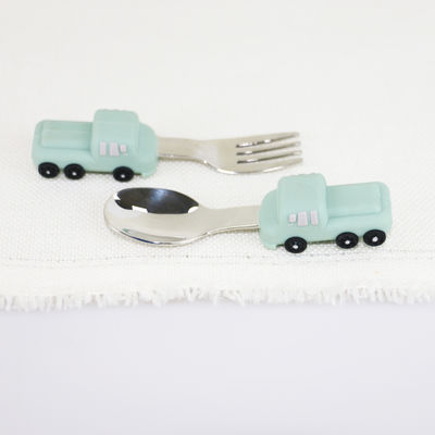 Cucchiaio del bambino di acciaio inossidabile del bambino con la maniglia del silicone di forma dell'automobile