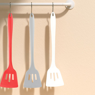 Gray White Colors Silicone Kitchenware rosso ha messo la prova calda della spatola con colore di Panton