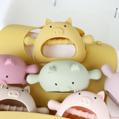 Vario silicone su ordinazione Teether della presa della maniglia di forma del maiale di forme per il bambino con le varie progettazioni