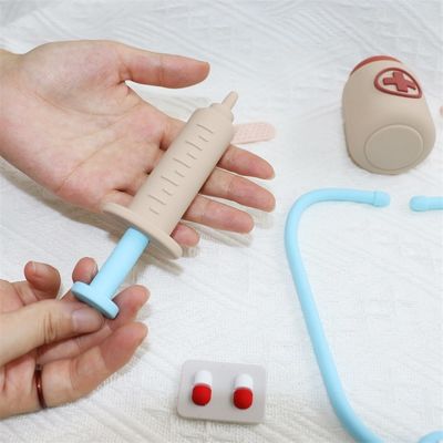 ODM Bambini giocattoli in silicone Eco-Friendly MOQ 100 BPA Free Kids Kit medico in silicone