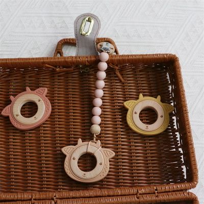Teether per bambini in silicone multifunzionale con anello di legno adattabile per i denti con modello animale