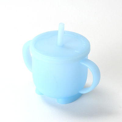 Tazza di silicone per bambini di qualità alimentare per un'alimentazione facile e comoda
