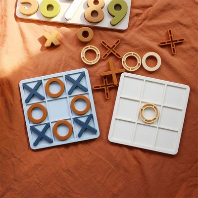 MOQ 50 Set Silicone XO Tic Tac Toe Puzzle Logo personalizzabile Colori BPA Gratuito Certificato CE Giocattoli in silicone