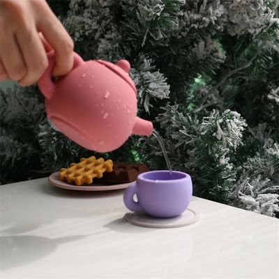 Ultimi giocattoli per bambini BPA Grado alimentare gratuito 17pcs Set Tazza di Silicone Cucchiaio Costa Dessert Teapot Kit giocattoli
