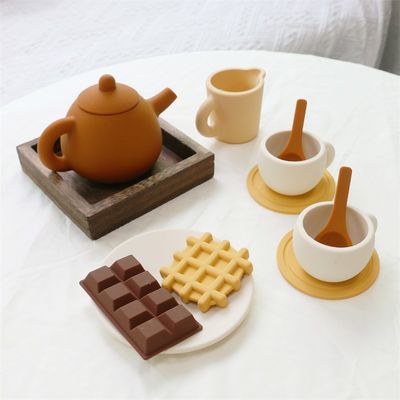 NEW ARRIVALS Bambini Bambini Fingendo di essere a casa Gioca a teapot Set giocattoli di silicone con 11pcs