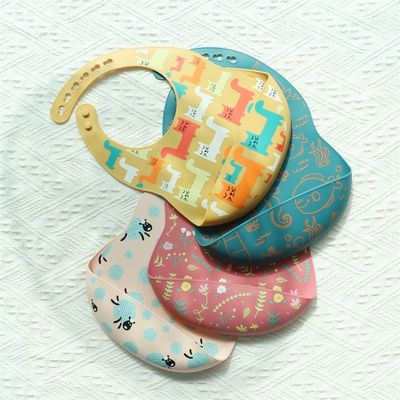 Proteggi i tuoi vestiti per bambini Bib di silicone per bambini resistente alle macchie Impressione animale Modello Bib di silicone