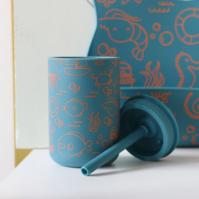Tazza da bere in silicone con paglia per l' addestramento del bambino senza BPA Tazza da bere in silicone stampata