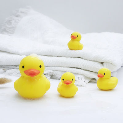 Fabbrica di silicone personalizzato ODM OEM giocattoli per bagno per bambini PVC libero BPA libero materiale sicuro 100% giocattoli di anatra di silicone