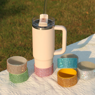 Coppa all'ingrosso Glitter silicone stivale per 20-40oz Copertura bottiglia Bottom manica Copertura protettiva bottone da bagno stampato