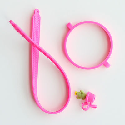 Accessori personalizzati per bottiglie di silicone per le tazze di bottiglie regalo di 4 tamponi di paglia di silicone e cintura di silicone