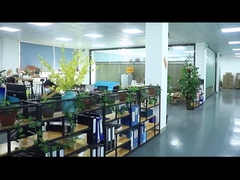 L'automobile sveglia della piastrina di aspirazione del silicone del fumetto modella per il bambino che mangia l'alimento